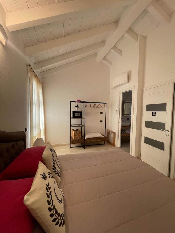 Corso Umberto Rooms 올비아 외부 사진