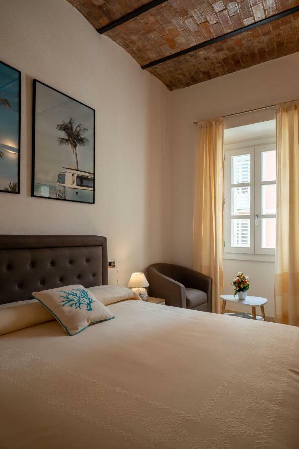 Corso Umberto Rooms 올비아 외부 사진